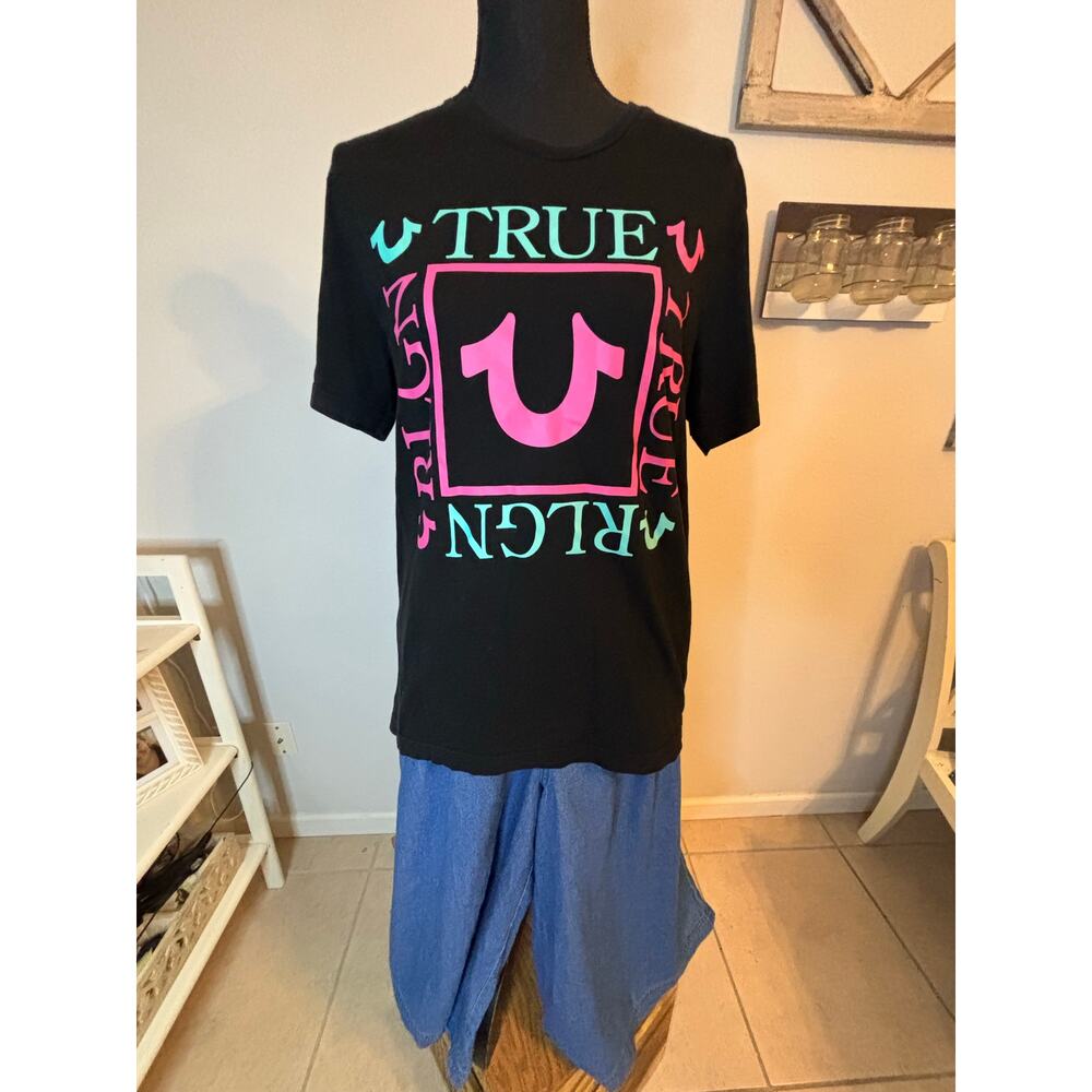 TRUE RELIGION Women’s Logo Tee